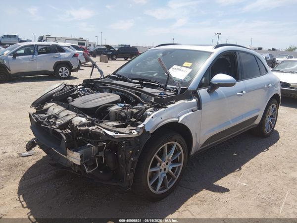 2018 PORSCHE MACAN