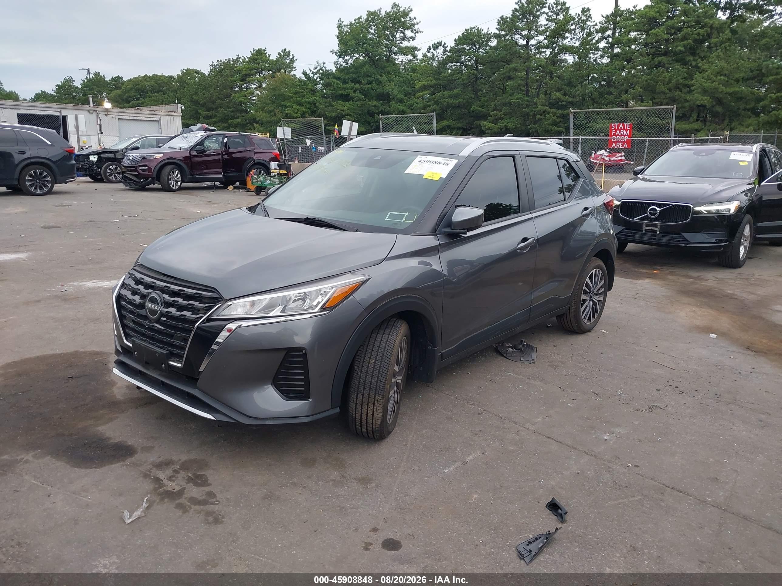 2023 NISSAN KICKS SV XTRONIC CVT — I2