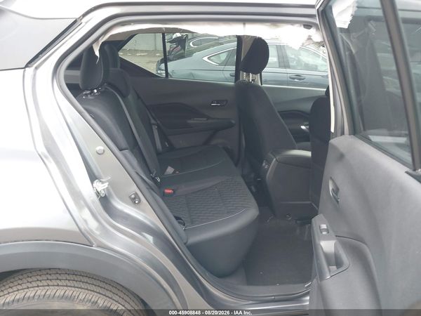 2023 NISSAN KICKS SV XTRONIC CVT — I8