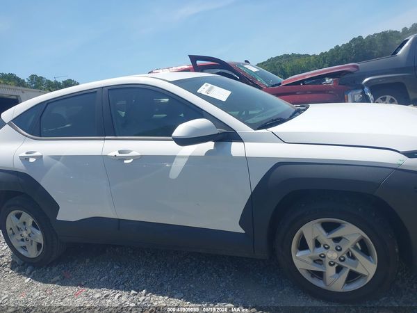 2024 HYUNDAI KONA SE