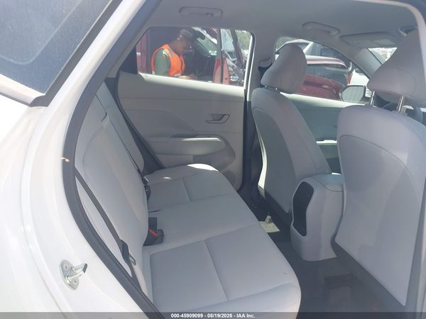 2024 HYUNDAI KONA SE