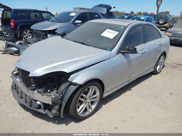 2013 MERCEDES-BENZ C 250 SPORT