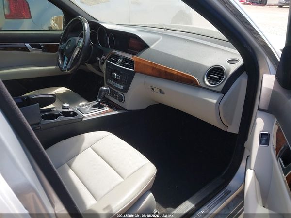 2013 MERCEDES-BENZ C 250 SPORT