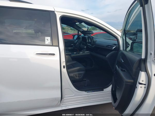 2026 TOYOTA SIENNA WOODLAND EDITION