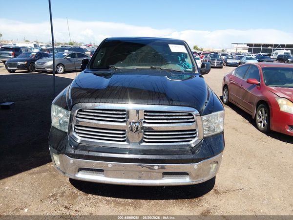 2016 RAM 1500 SLT