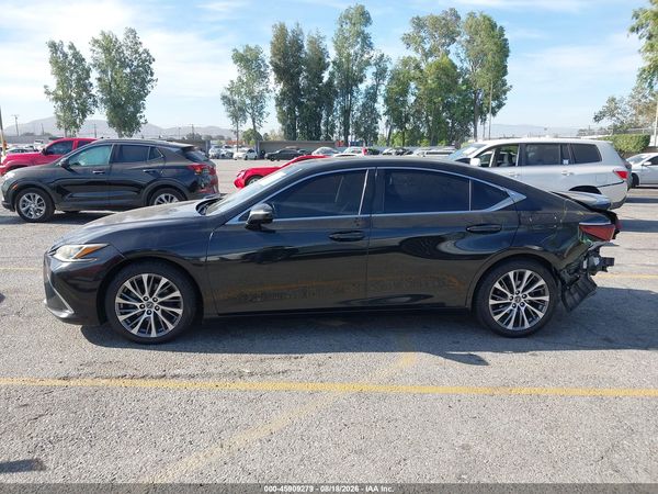 2019 LEXUS ES 300H