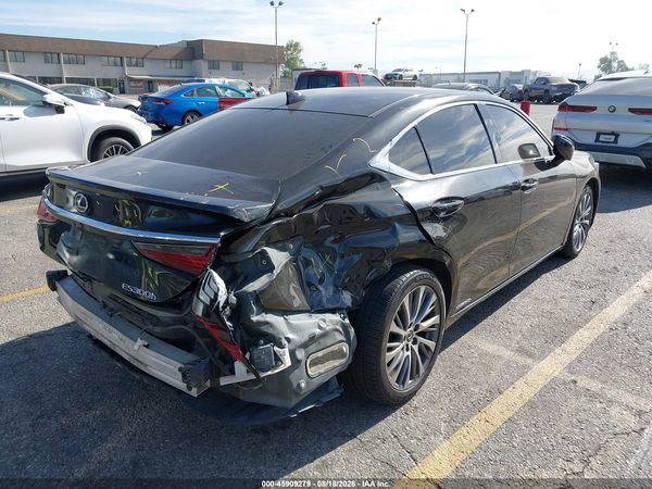 2019 LEXUS ES 300H
