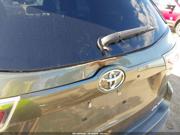 2016 TOYOTA HIGHLANDER XLE V6