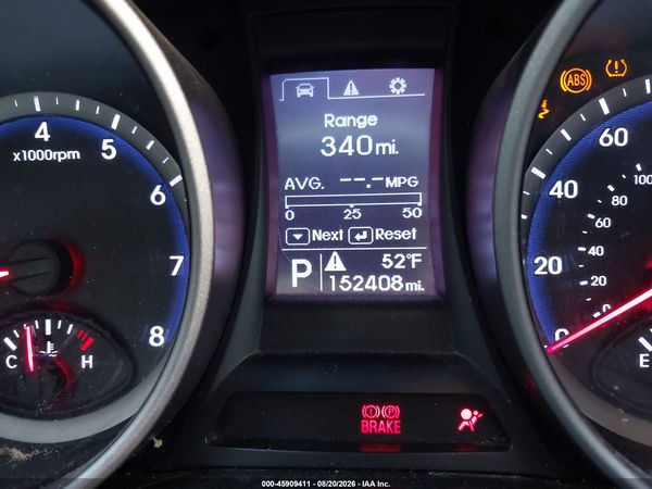 2016 HYUNDAI SANTA FE SE