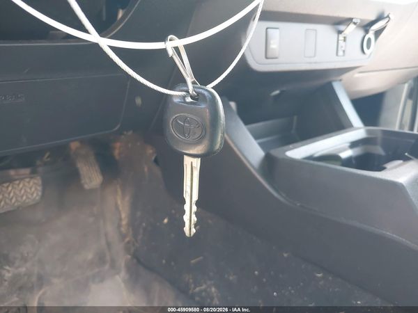2018 TOYOTA TACOMA SR