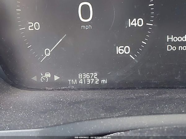 2020 VOLVO XC90 T5 MOMENTUM 7 PASSENGER