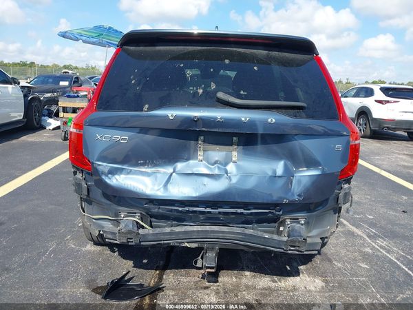 2020 VOLVO XC90 T5 MOMENTUM 7 PASSENGER