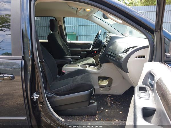 2015 DODGE GRAND CARAVAN SXT — I5