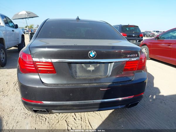 2015 BMW 740I
