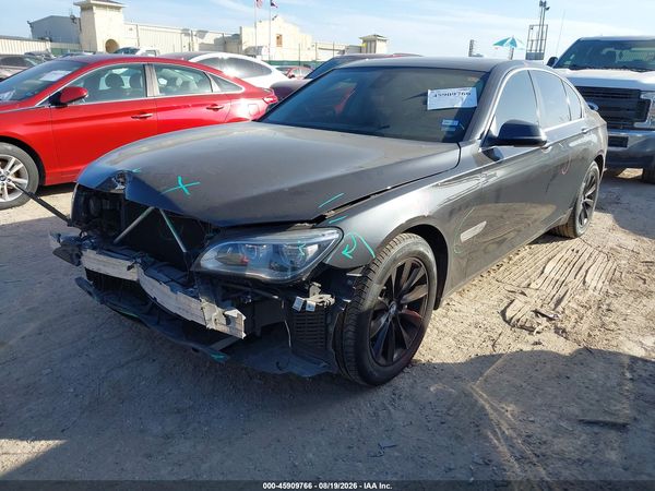 2015 BMW 740I
