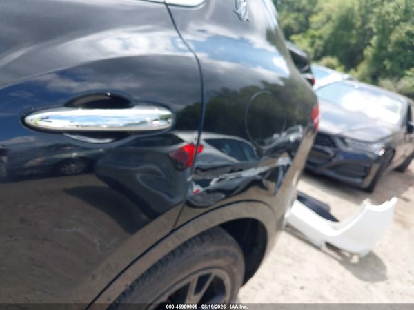 2017 MASERATI LEVANTE Sport