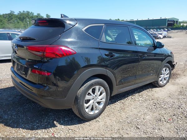 2021 HYUNDAI TUCSON SE