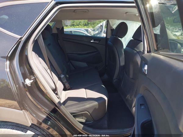 2021 HYUNDAI TUCSON SE