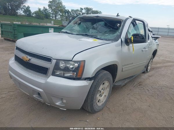 2012 CHEVROLET SUBURBAN — I2
