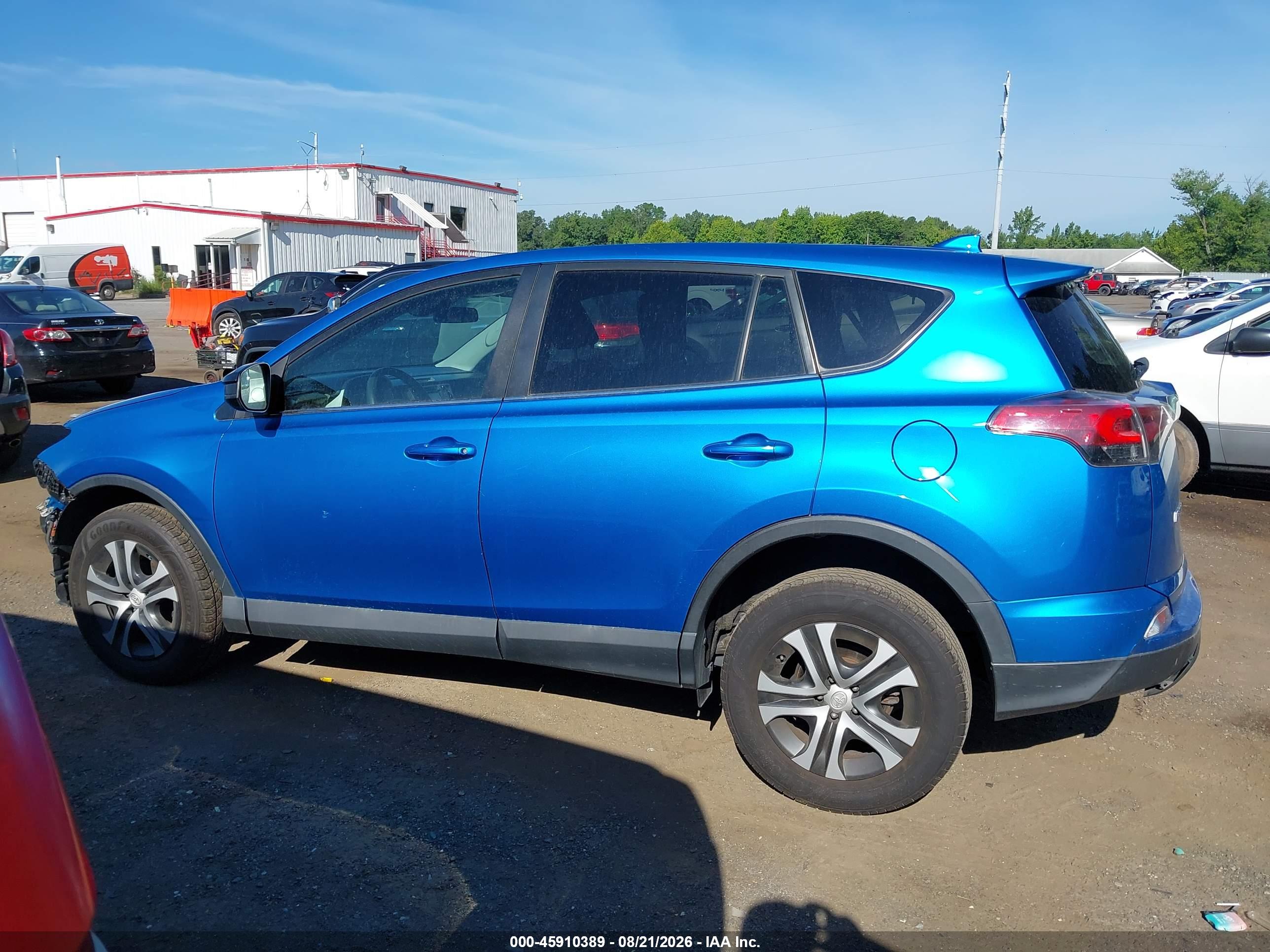 2018 TOYOTA RAV4 LE