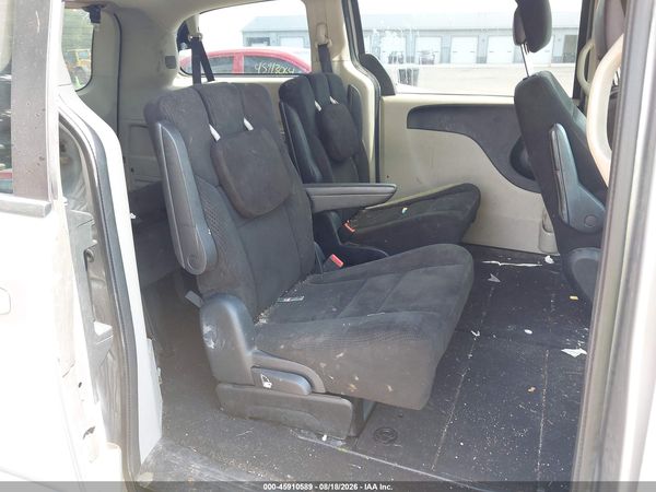 2016 DODGE GRAND CARAVAN SE — I8