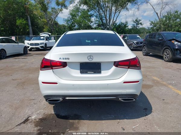 2020 MERCEDES-BENZ A 220 A220