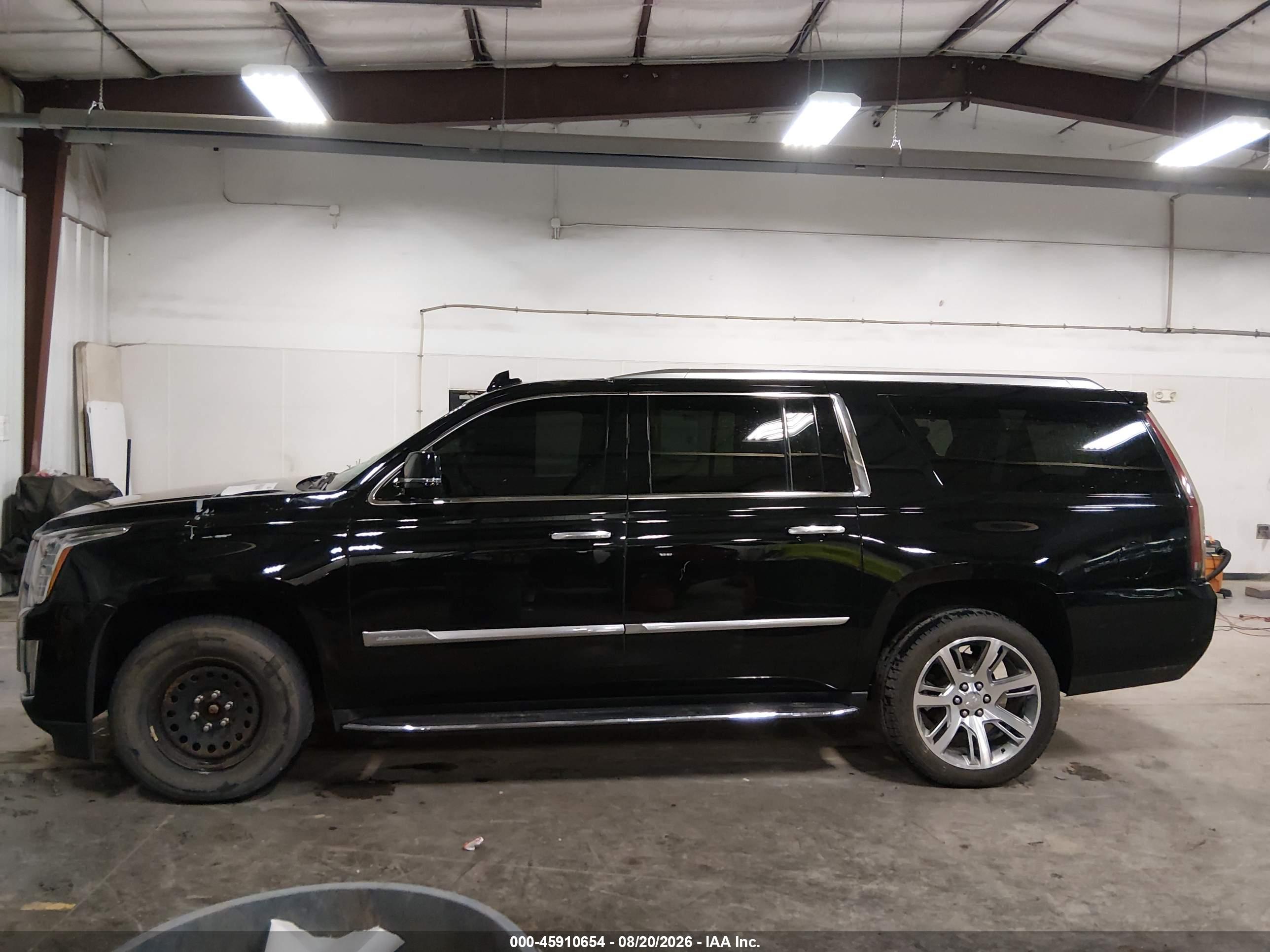 2016 CADILLAC ESCALADE ESV LUXURY COLLECTION