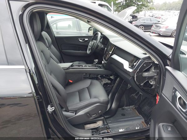 2020 VOLVO XC60 T5 MOMENTUM