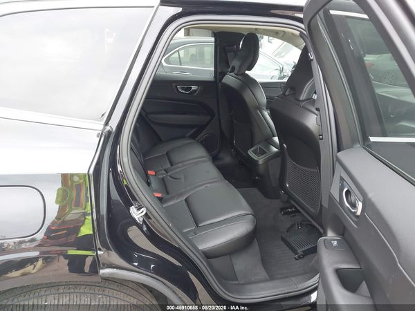 2020 VOLVO XC60 T5 MOMENTUM