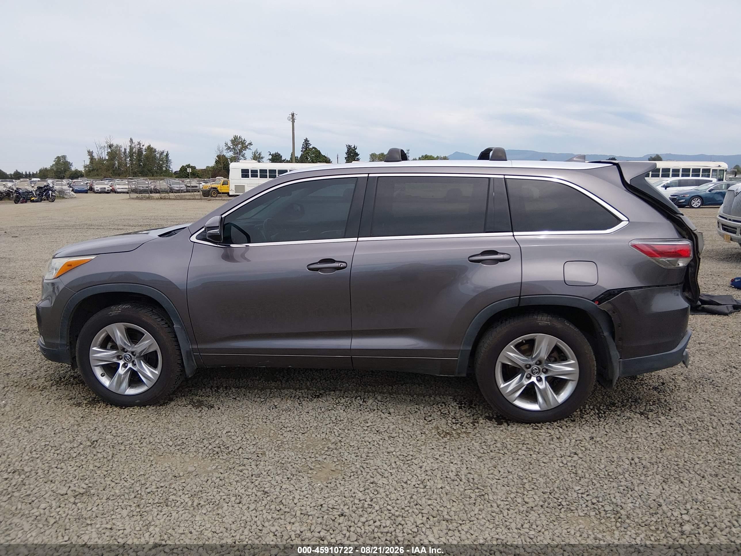 2016 TOYOTA HIGHLANDER LIMITED V6