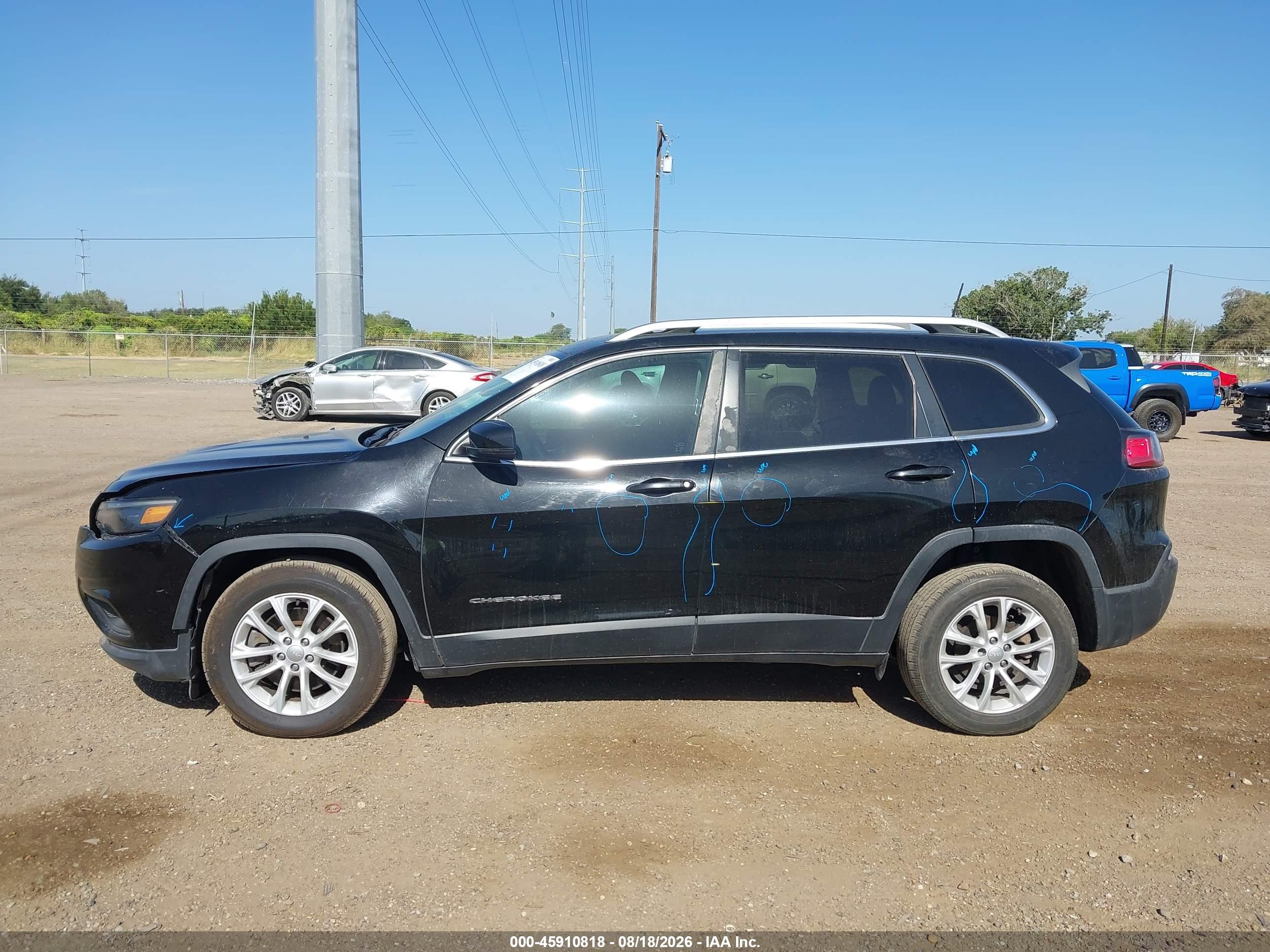 2019 JEEP CHEROKEE LATITUDE FWD