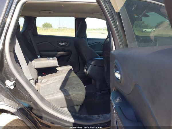 2019 JEEP CHEROKEE LATITUDE FWD