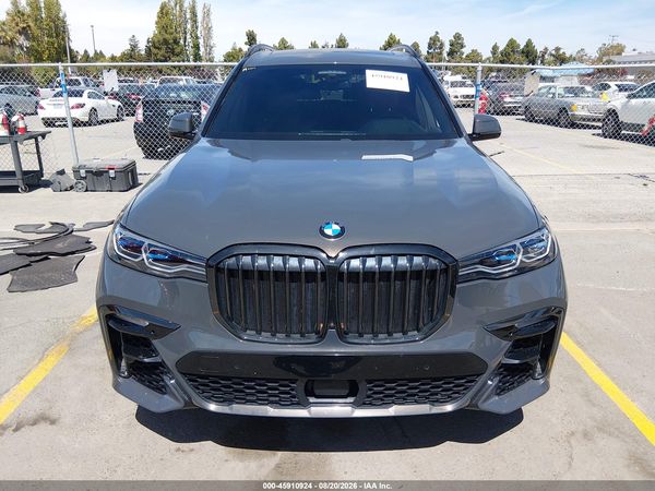 2021 BMW X7 M50I