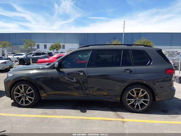 2021 BMW X7 M50I