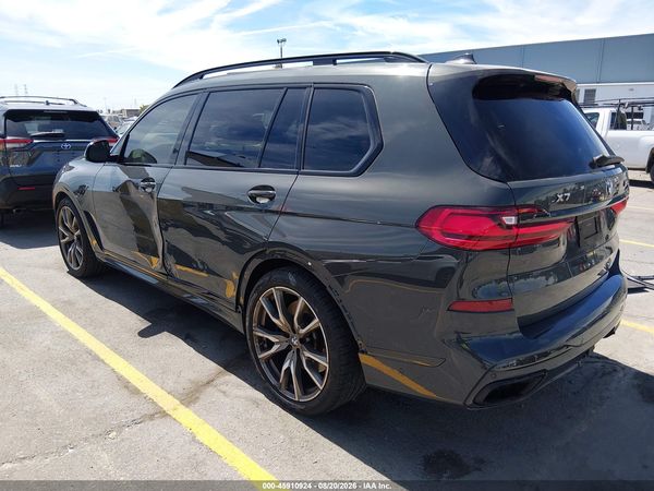 2021 BMW X7 M50I