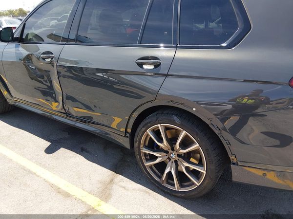 2021 BMW X7 M50I