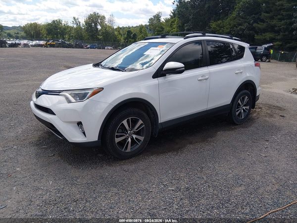 2018 TOYOTA RAV4 XLE — I2