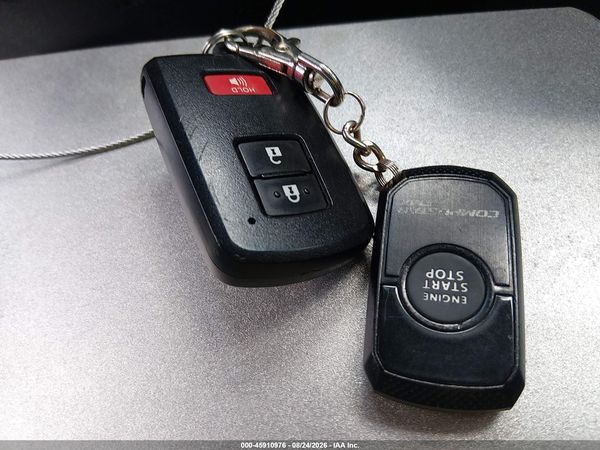 2018 TOYOTA RAV4 XLE — I11