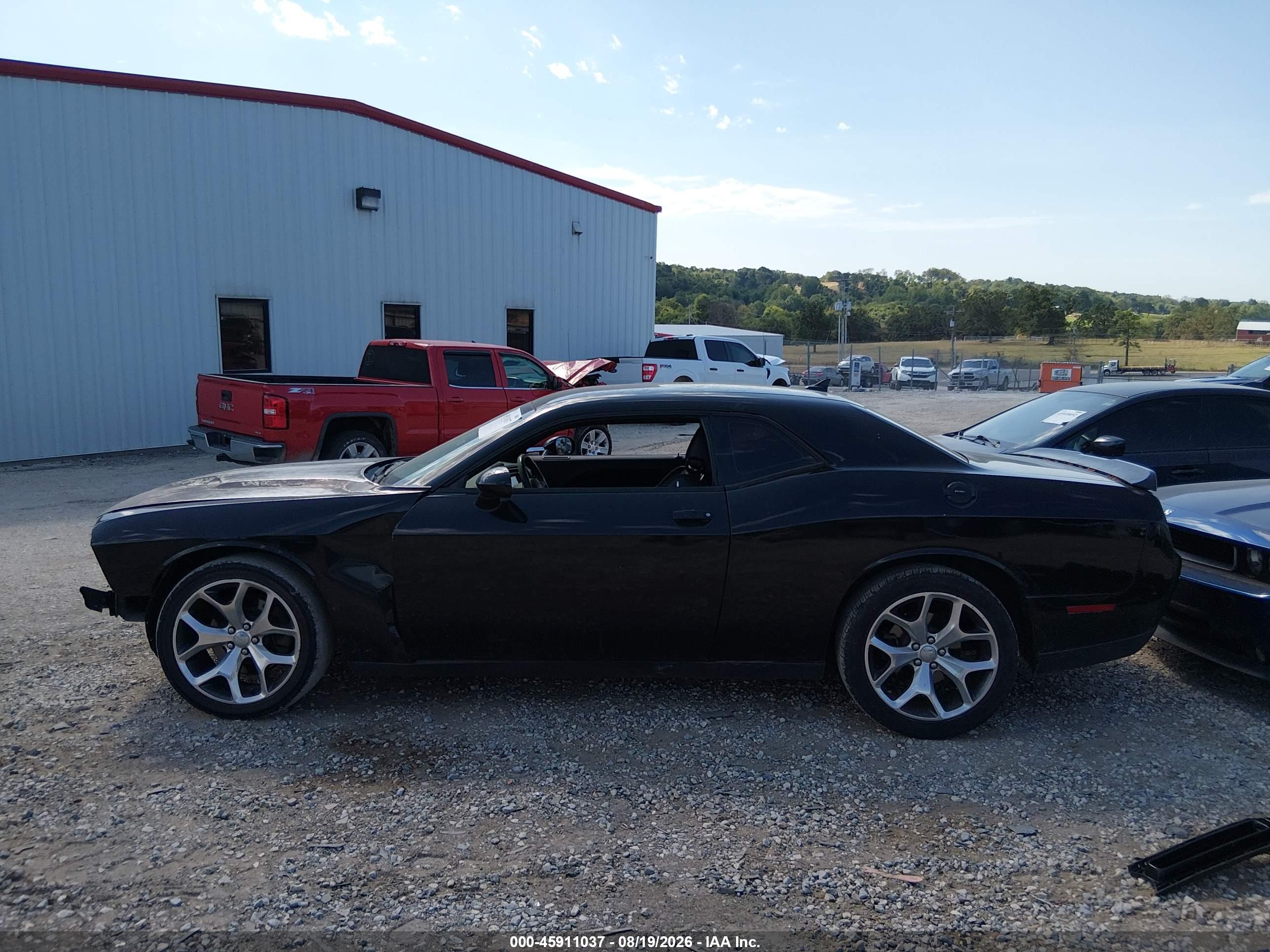 2016 DODGE CHALLENGER SXT PLUS