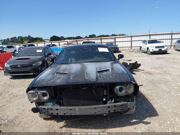 2016 DODGE CHALLENGER SXT PLUS
