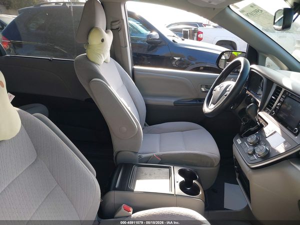 2020 TOYOTA SIENNA LE — I5
