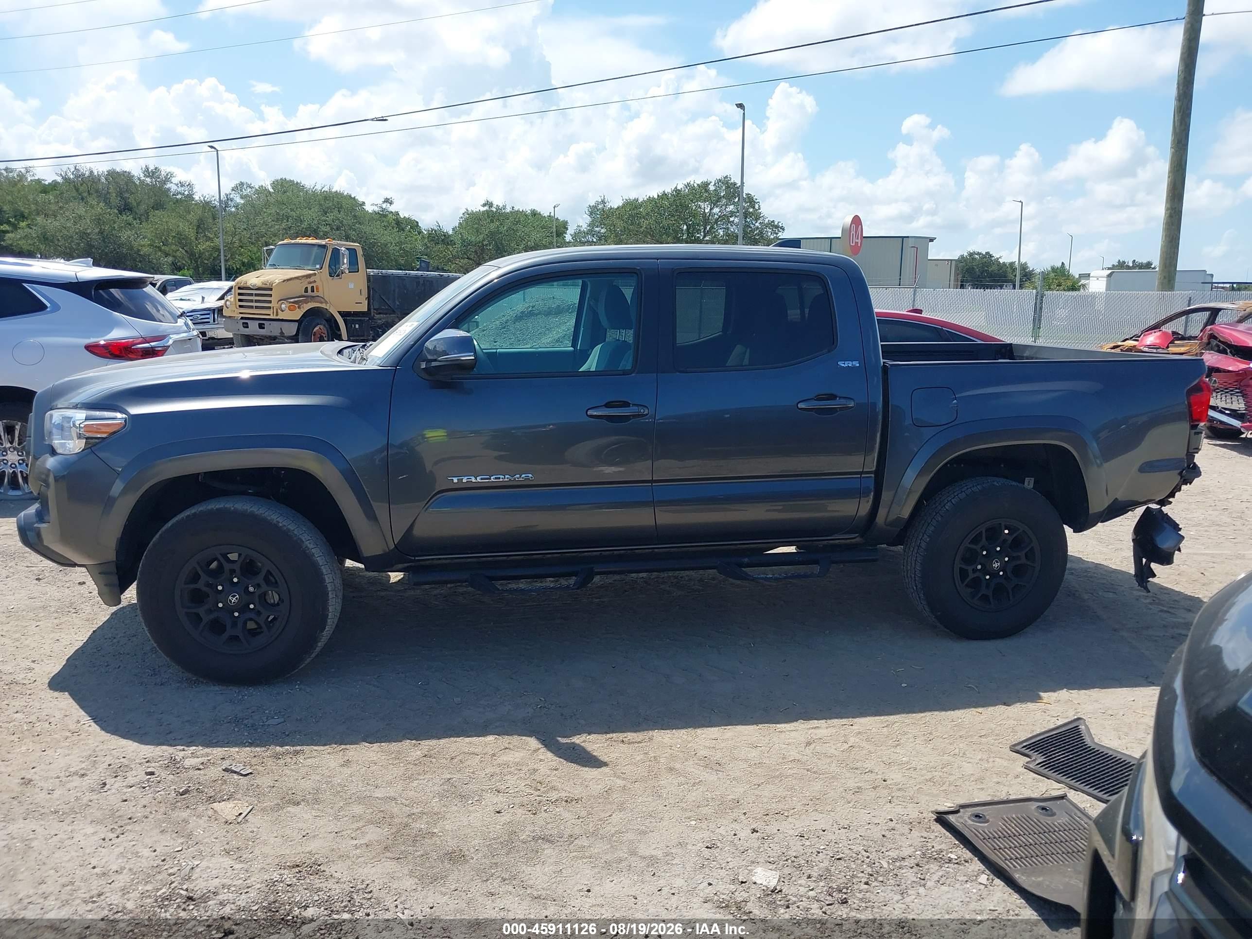 2022 TOYOTA TACOMA SR5 V6