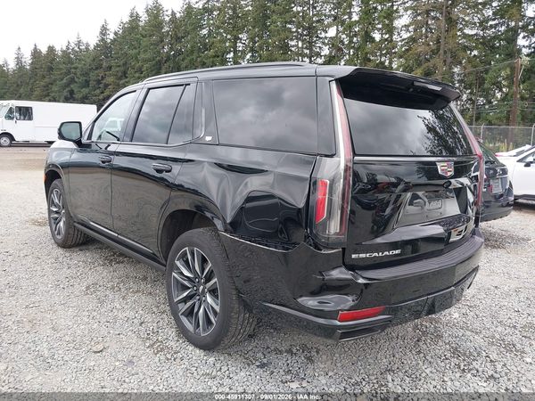 2022 CADILLAC ESCALADE 4WD SPORT PLATINUM — I3