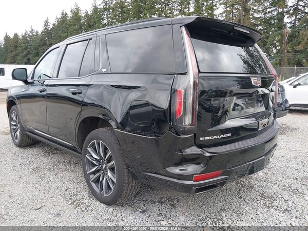2022 CADILLAC ESCALADE 4WD SPORT PLATINUM — I6