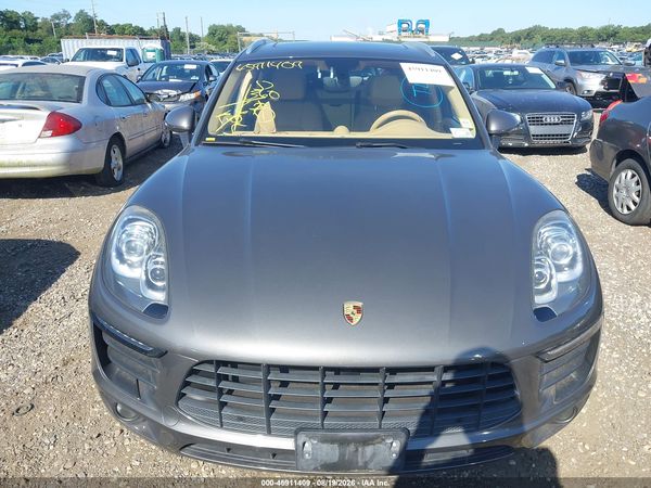 2016 PORSCHE MACAN S