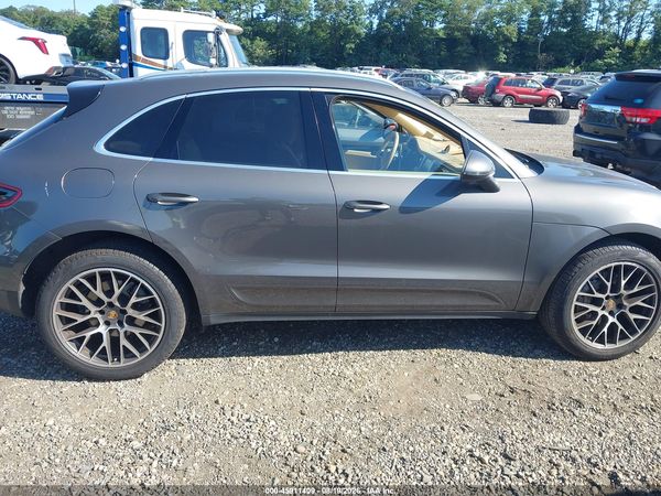 2016 PORSCHE MACAN S
