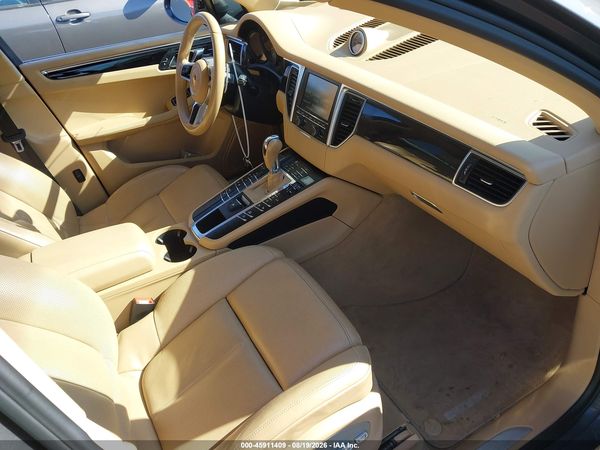 2016 PORSCHE MACAN S