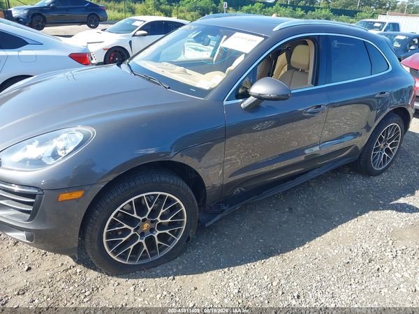 2016 PORSCHE MACAN S
