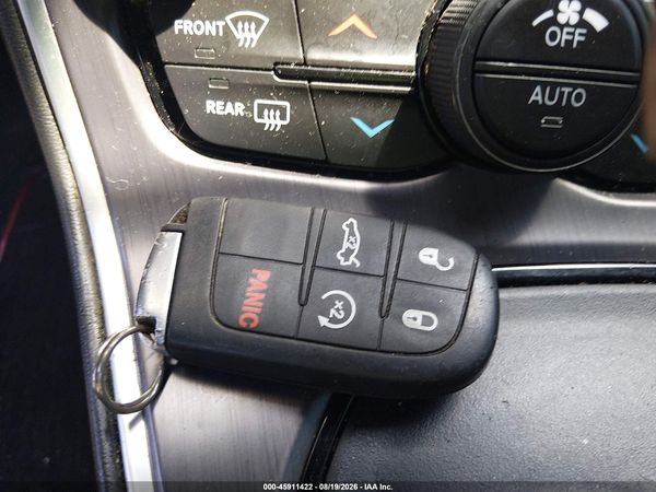 2016 DODGE CHALLENGER R/T — I11