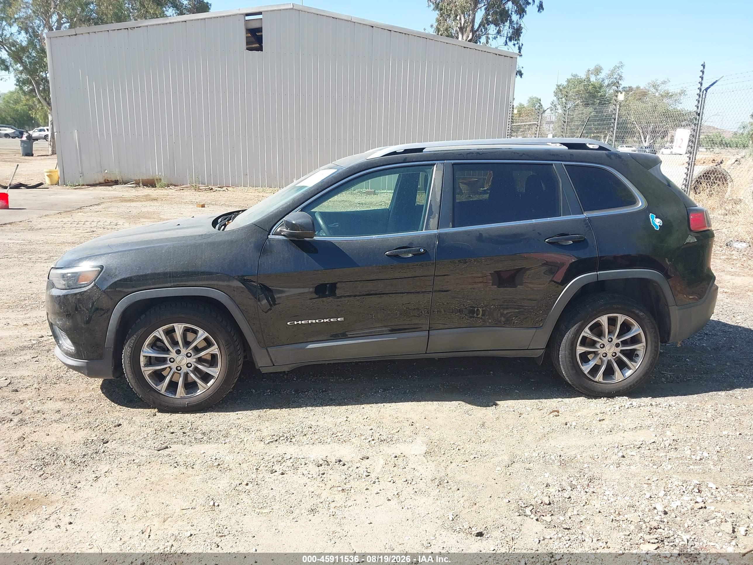 2019 JEEP CHEROKEE LATITUDE FWD